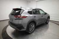 HEATED FRONT SEATS, LANE DEPARTURE WARNING, BACK-UP CAMERA, BLUETOOTH CONNECTION, SMART DEVICE INTEG... (image 5)