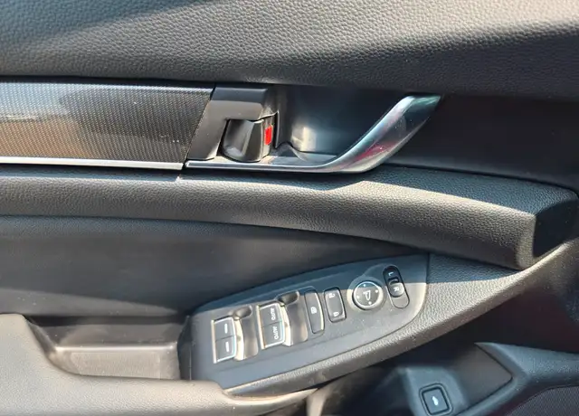 2020 Honda Accord Sport 1.5T **LOW KMS**NO ACCIDENTS**ONE OWN... in Cars & Trucks in Grande Prairie - Image 9