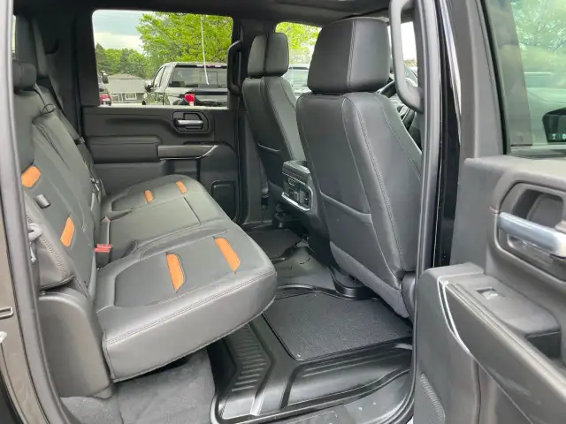 2023 GMC Sierra 2500HD in Cars & Trucks in Oakville / Halton Region - Image 20