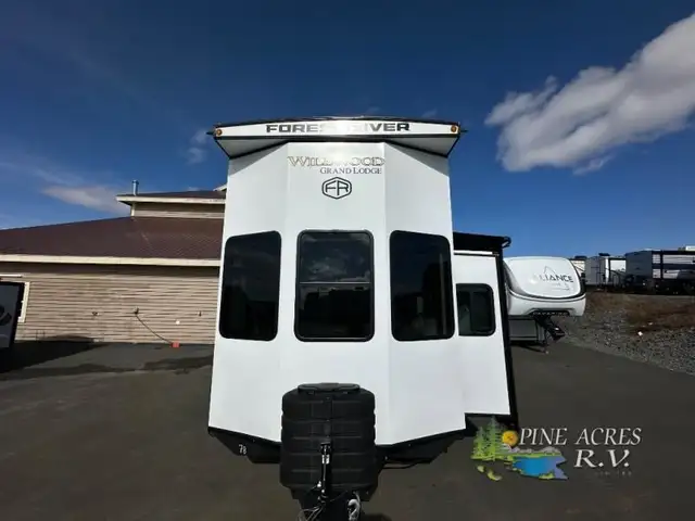 2025 Forest River RV Wildwood Grand Lodge 44VIEW in Travel Trailers & Campers in Truro - Image 4