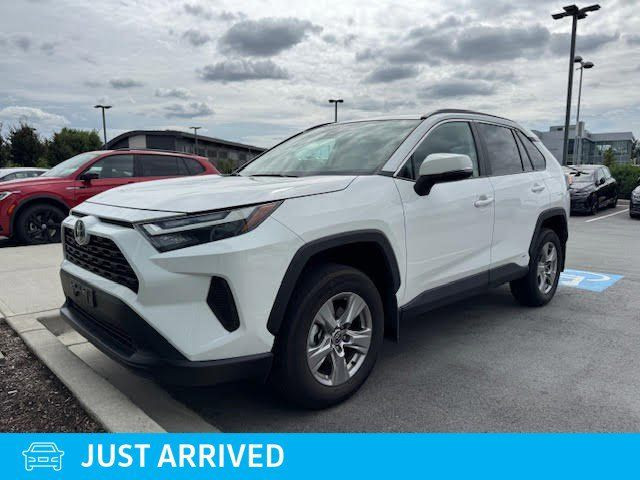 2025 Toyota RAV4 Hybrid XLE | Adaptive Cruise | Cross-Traffic in Cars & Trucks in Tricities/Pitt/Maple