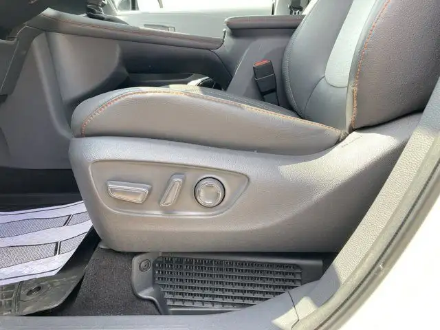 2021 Toyota Sienna XSE in Cars & Trucks in Hamilton - Image 14