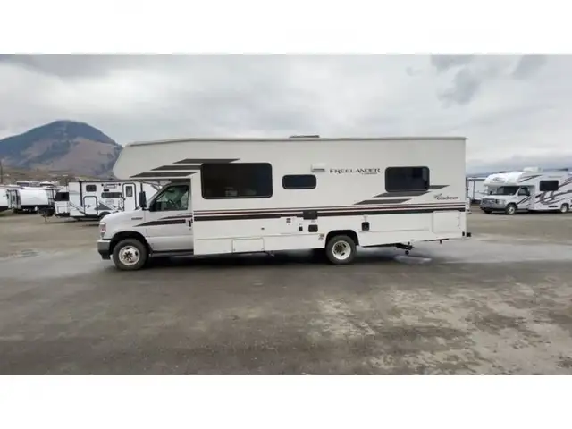 2023 Coachmen RV Freelander 27QB in RVs & Motorhomes in Kamloops - Image 11