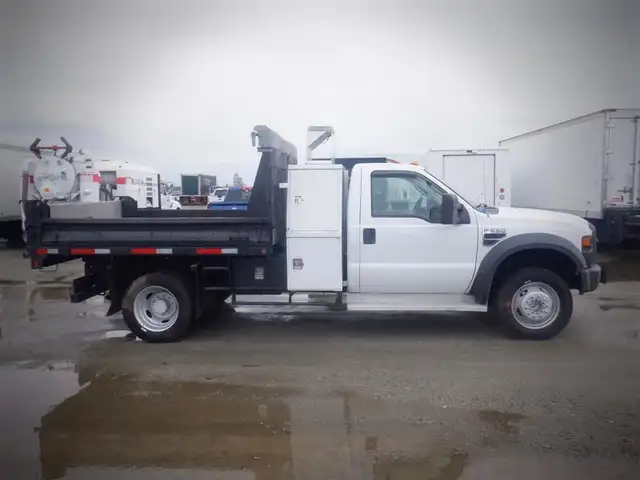 2008 ford F-550 Dump Box 2WD in Heavy Trucks in Richmond - Image 7