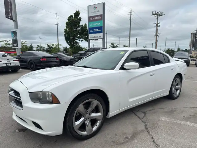 2013 Dodge Charger SXT CERTIFIED! in Cars & Trucks in Markham / York Region - Image 5