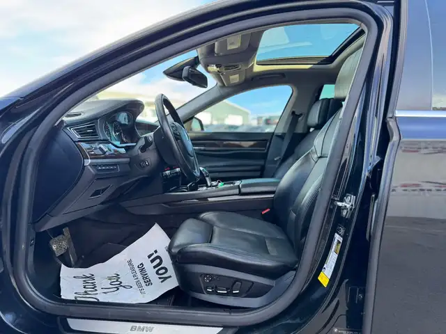 2009 BMW 7-Series 750Li in Cars & Trucks in Calgary - Image 8
