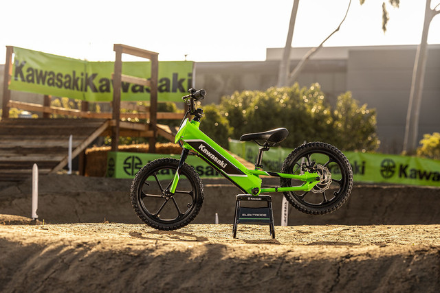 2024 Kawasaki ELEKTRODE Youth Electric Balance Bike in Scooters & Pocket Bikes in St. Catharines - Image 3