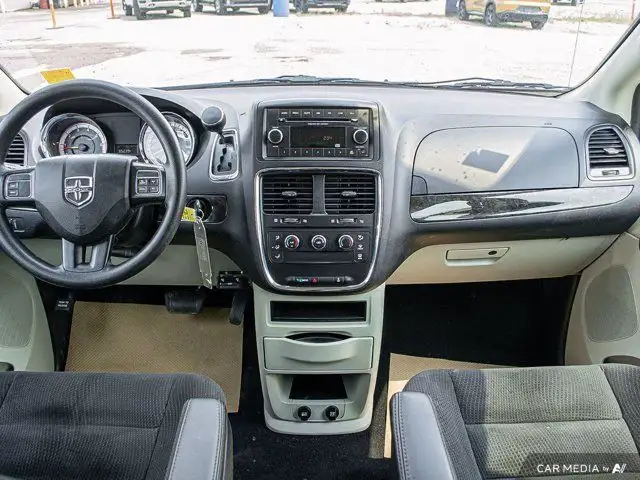 2019 Dodge Grand Caravan SE CVP Stow N Go Rear Camera in Cars & Trucks in St. Albert - Image 29