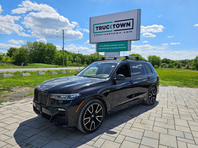 2022 BMW X7 in Cars & Trucks in Ottawa