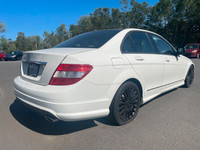 Engine: 2.5L V6 DOHC 24V L/100Km City: 11.8 L/100Km Hwy: 7.4 Safety Equipment First aid kit Front si... (image 3)