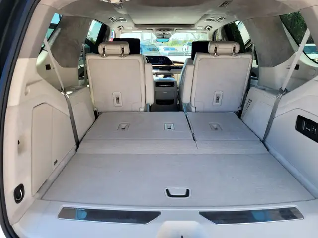 2024 Cadillac Escalade dans Autos et camions dans Peterborough - Image 18