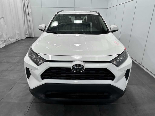 2020 Toyota RAV4 LE AWD - BLUETOOTH - SIEGES CHAUFFANT dans Autos et camions  à Ville de Québec - Image 2