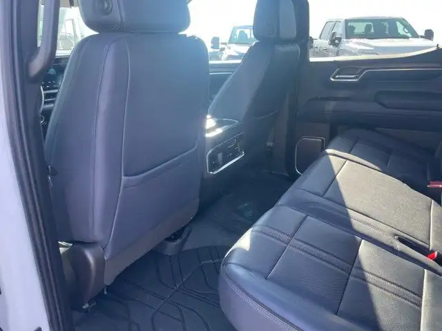 2023 Chevrolet Silverado 1500 High Country Crew Cab in Cars & Trucks in Regina - Image 18