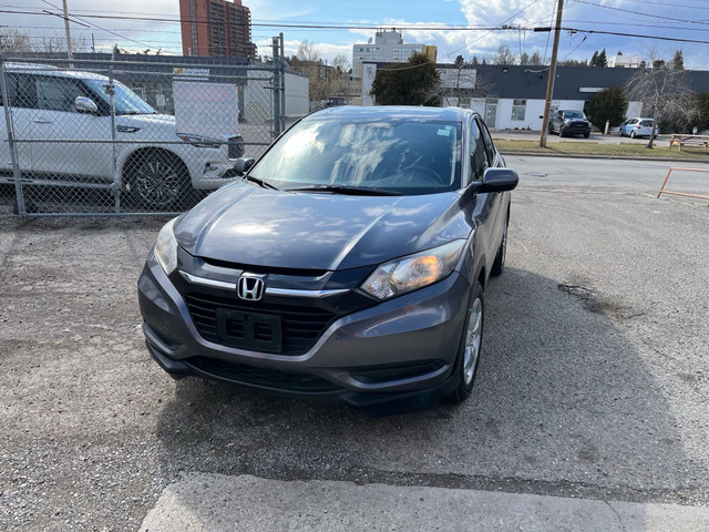2016 Honda HR-V 4WD 4dr CVT LX in Cars & Trucks in Calgary - Image 3