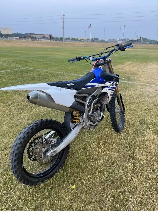 2016 YAMAHA YZ250F-BLUE! in Dirt Bikes & Motocross in Dartmouth - Image 6