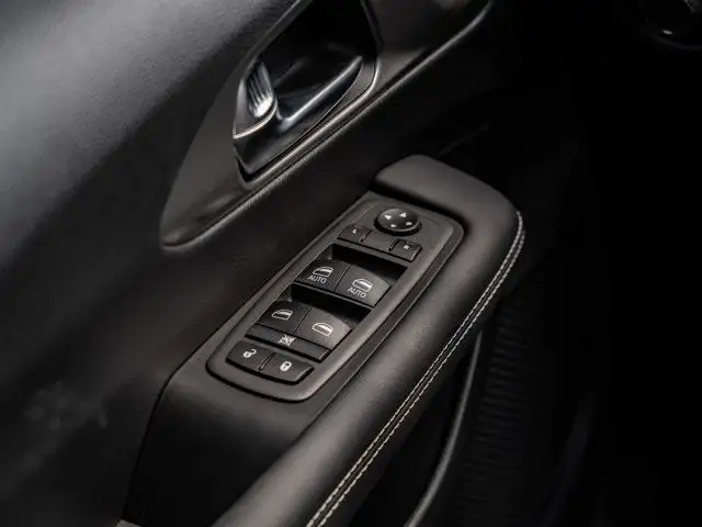 2025 Chrysler Grand Caravan SXT in Cars & Trucks in Barrie - Image 17