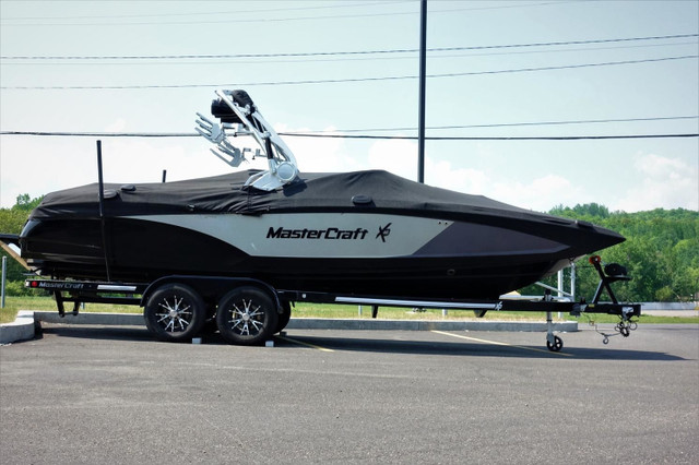2016 Mastercraft X46 in Powerboats & Motorboats in Shawinigan - Image 3