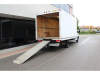 2019 MERCEDES SPRINTER 3500 -- 16 FT CUBE BOX WITH RAMP AND TOW PKG - FULL SIZE -- 3.0L V6 DIESEL EN... (image 2)