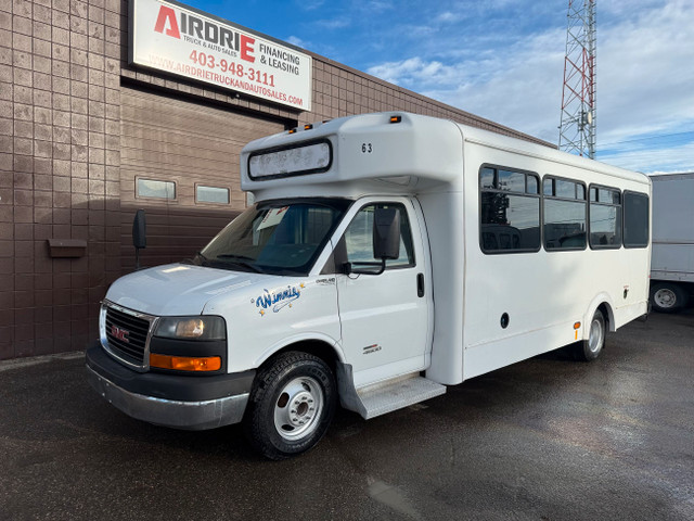 2011 GMC Savana 4500 22 Passenger Bus DIESEL DURAMAX One Owner in Cars & Trucks in Calgary - Image 2
