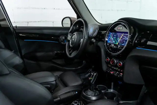 2024 MINI 5 Door Cooper S | Premier Line 2.0 | Accès Confort in Cars & Trucks in City of Montréal - Image 12