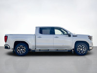 Powered by innovation, our used 2022 GMC Sierra 1500 SLT Crew Cab short box 4X4 delivers what you de... (image 5)