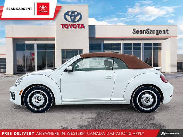 2017 Volkswagen Beetle S dans Autos et camions  à Grande Prairie - Image 4