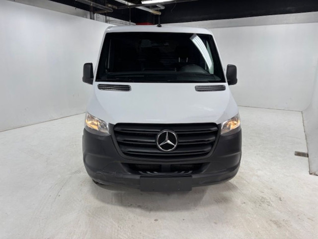 2021 Mercedes-Benz Sprinter Cargo Van 2500 Standard Roof Diesel  in Cars & Trucks in Laval / North Shore - Image 2