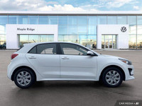 This Kia Rio 5-door boasts a Regular Unleaded I-4 1.6 L/98 engine powering this Variable transmissio... (image 5)