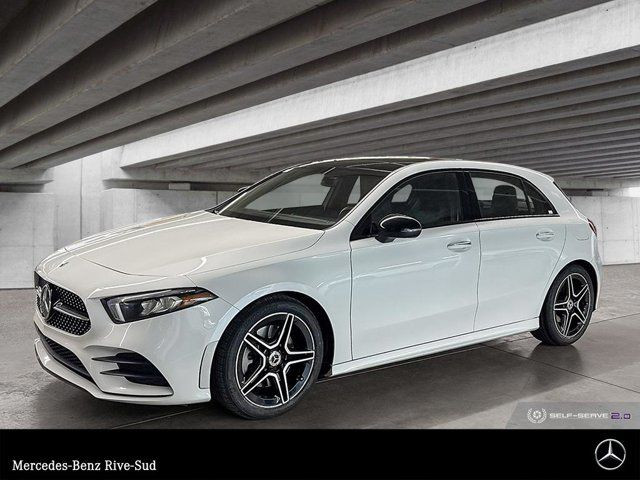 2022 Mercedes-Benz A 250 4MATIC Hatch | Night Package in Cars & Trucks in Longueuil / South Shore