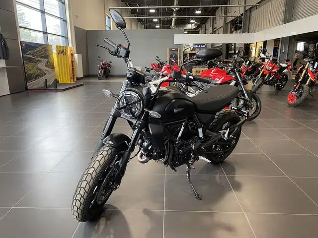2025 Ducati Scrambler Icon Dark in Street, Cruisers & Choppers in Moncton - Image 5