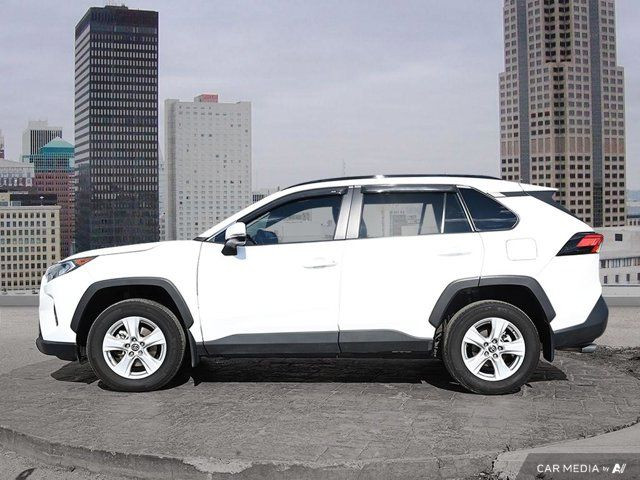 2021 Toyota RAV4 XLE AWD| 3M |No Accidents | Sunroof | in Cars & Trucks in Calgary - Image 2