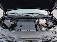 Command the road with this 2022 Chevrolet Traverse RS. This one-owner SUV boasts a powerful 3.6L V6... (image 7)
