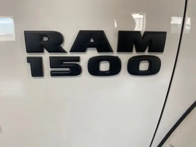 2020 Ram 1500 Classic Classic/ 4x4/ Crew/ Low K/ Lift/ Rubber/ A in Cars & Trucks in Winnipeg - Image 8