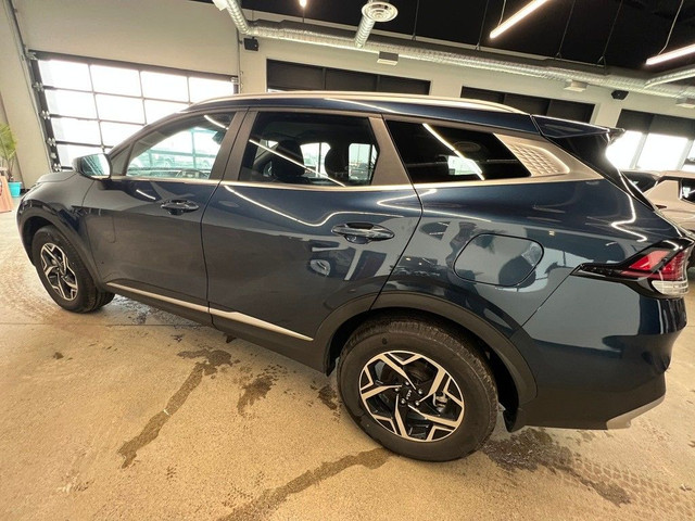 2023 Kia Sportage in Cars & Trucks in Thunder Bay - Image 3