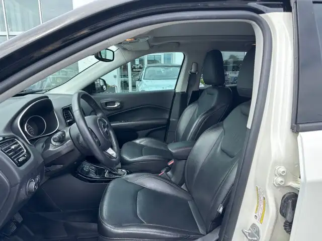 2018 Jeep Compass Limited  - Leather Seats -  Remote Start in Cars & Trucks in Ottawa - Image 14