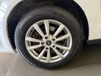 Welcome Ontario customers! All our vehicles are Ontario safety check/e-tested. We offer financing ad... (image 8)