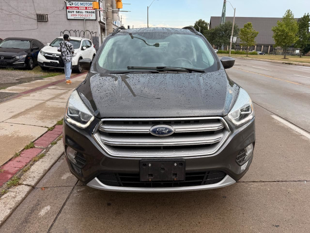 2017 Ford Escape FWD 4dr SE in Cars & Trucks in Hamilton