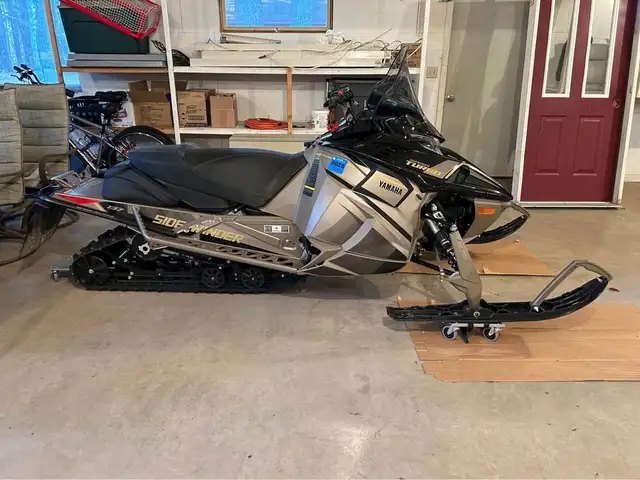 2023 YAMAHA SIDEWINDER SRX LE EPS 137 - $120 BI-WEEKLY! in Snowmobiles in Edmonton - Image 4