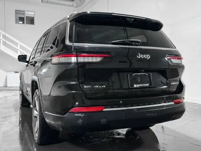 2021 Jeep Grand Cherokee L Limited | Remote Start | Leather in Cars & Trucks in Grande Prairie - Image 5