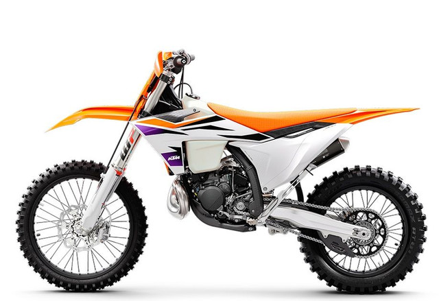 2024 KTM 300 XC in Dirt Bikes & Motocross in Lévis - Image 4