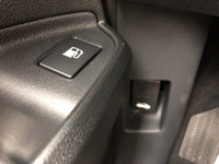 Engine: 3.5L 6cyl. L/100Km City: 12.8 L/100Km Hwy: 9.9 Safety Equipment Electronic Stability Control... (image 8)