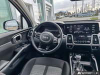 This Kia Sorento delivers a Regular Unleaded I-4 2.5 L/152 engine powering this Automatic transmissi... (image 8)