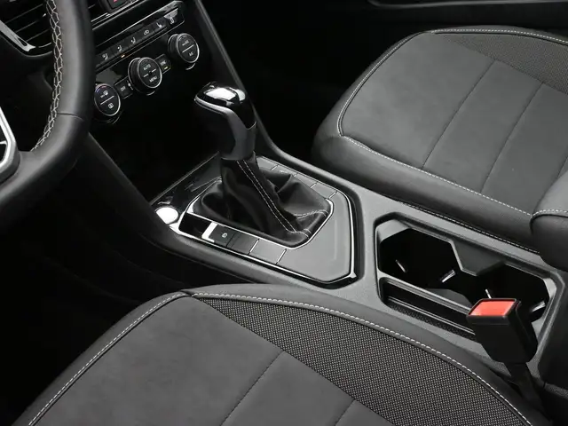 2024 Volkswagen Taos COMFORTLINE Lane Departure Warning with Bli in Cars & Trucks in Dartmouth - Image 9