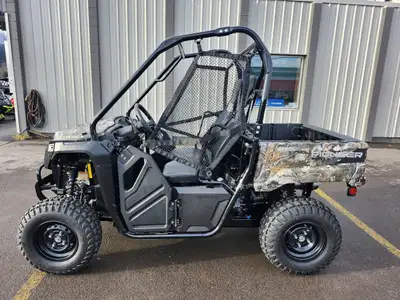 Engine Type: Single-Cylinder Displacement: 31.6 cu. in. (518 cc) Bore and Stroke: Bore: 3.78 in. (96...