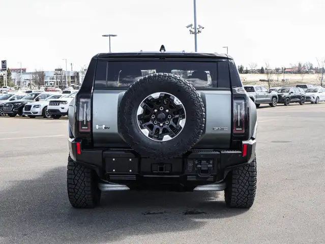 2024 GMC HUMMER EV SUV 3X Edition 1 4X4 in Cars & Trucks in Strathcona County - Image 9