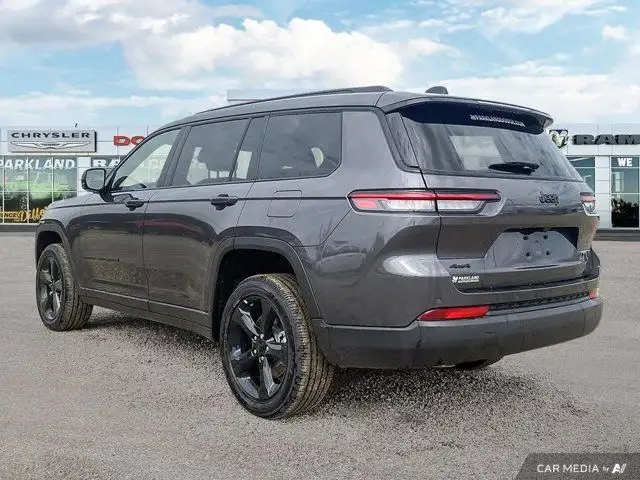 2025 Jeep Grand Cherokee L Altitude 4x4 Sunroof Nav Capable in Cars & Trucks in St. Albert - Image 4