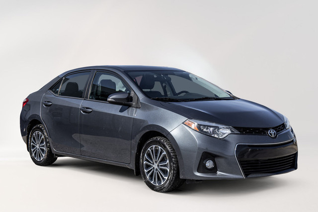 2016 Toyota Corolla MANUAL.ROOF.BACK UP CAM. CAR PLAY MANUELLE.  in Cars & Trucks in City of Montréal