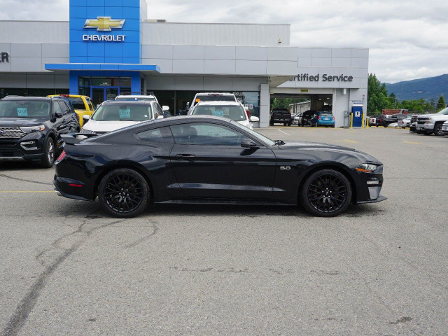 2022 Ford Mustang in Cars & Trucks in Penticton - Image 4