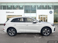 This Audi Q5 boasts a Intercooled Turbo Gas/Electric I-4 2.0 L/121 engine powering this Automatic tr... (image 5)