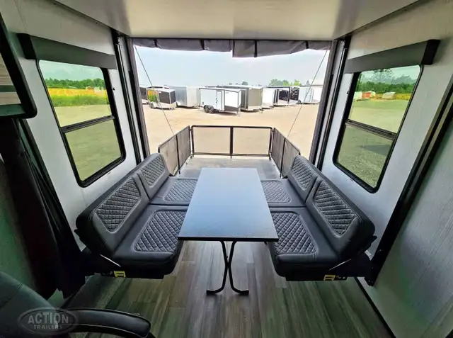2022 STRYKER TOY HAULER DELUXE ALL IN ONE WIDE-BODY TOY HAULER in Travel Trailers & Campers in Mississauga / Peel Region - Image 10